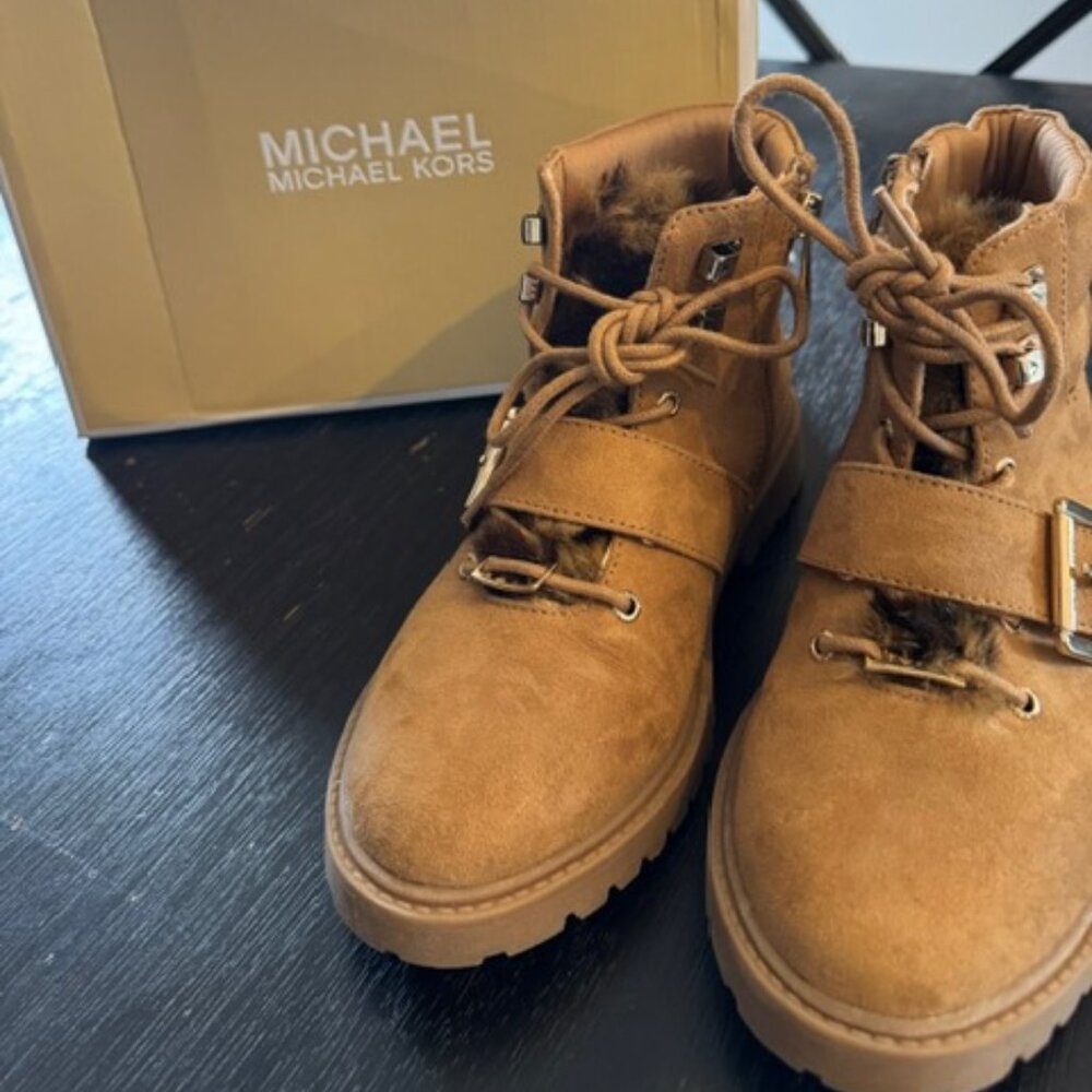 Michael Kors girls boots size 4